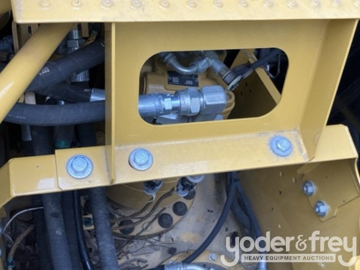 2022-caterpillar-315-gc-image-19