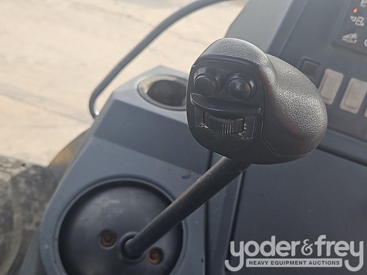 2017-deere-310sl-image-49