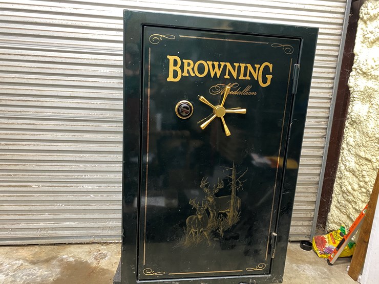 #49-•-#5000-•-browning-medallion-gun-safe-image-1
