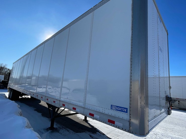 2023-stoughton-trailer-image-4