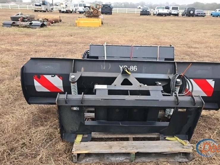 new-86"-4-way-blade-for-skid-steer-image-2