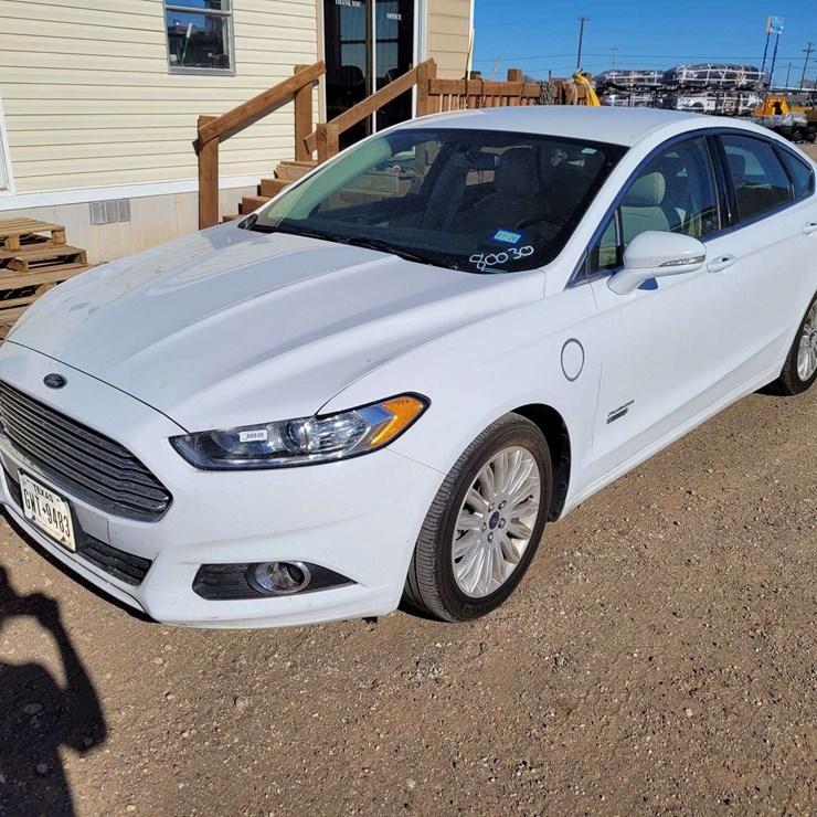 2016 Ford Fusion SE Luxury Energi Sedan 4D