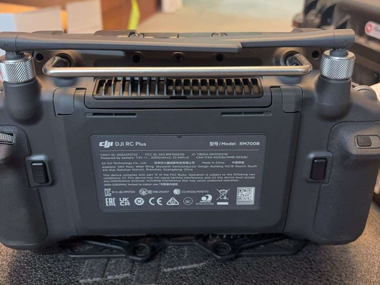 2024-djit-40-spray-drone,-3-batteries,-1-charger,-battery-cooling-unit,-with-remote-controller,-field-ready,-7,000-acres,-questions-call--618-292-8032-image-4