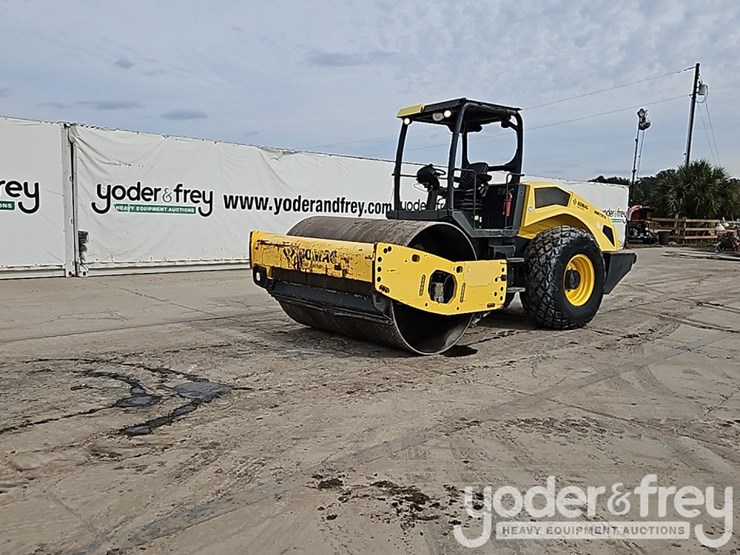 2017-bomag-bw211d-5-image-2