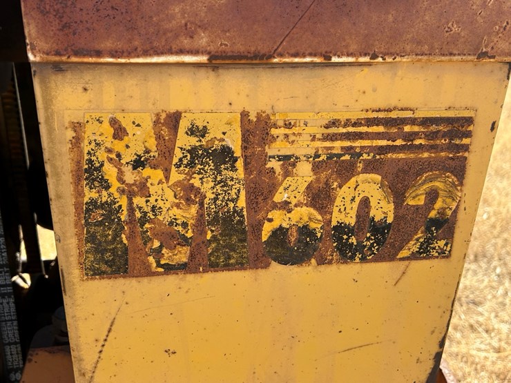 minneapolis-moline-m602-image-31