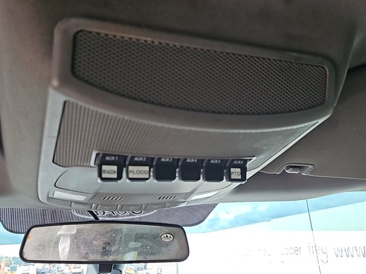 2017-ford-f550-image-28