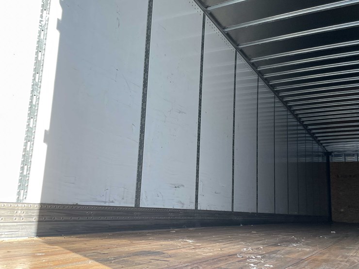 2022-stoughton-trailer-image-35