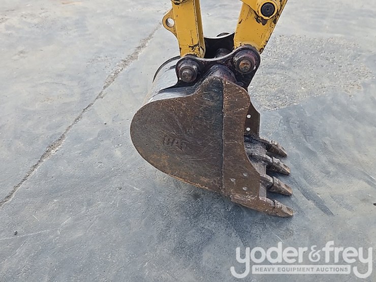 2021-caterpillar-303-image-23