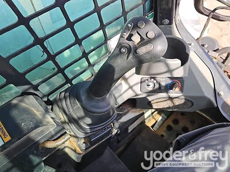 2019-bobcat-t870-image-26