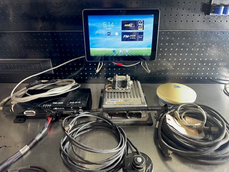 case-ih-xcn-2050-image-1