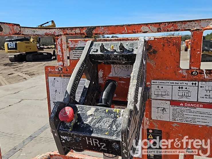 2017-jlg-1930es-image-14