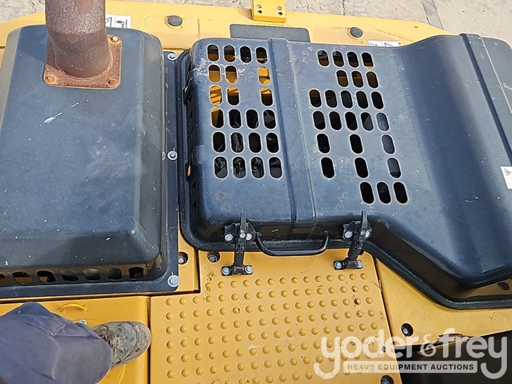 2022-sany-sy135c-image-32