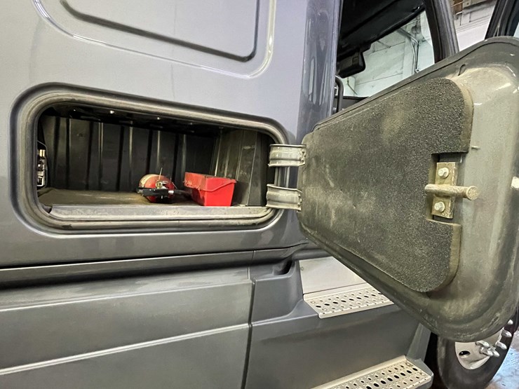 #6225-•-2021-freightliner-cascadia-semi-truck-(title-in-delay)-image-26