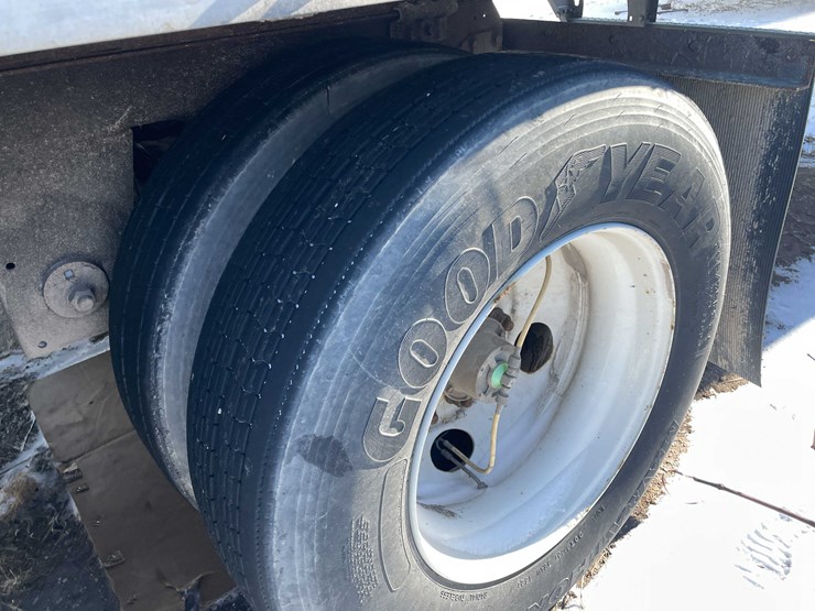 2022-stoughton-trailer-image-25