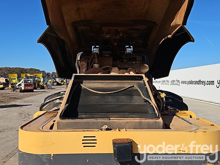 2018-volvo-sd115b-image-17