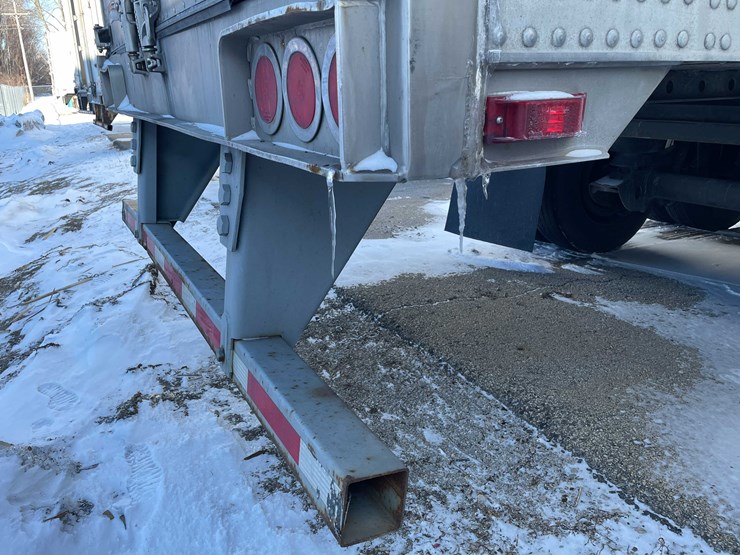 2010-utility-reefer-image-33