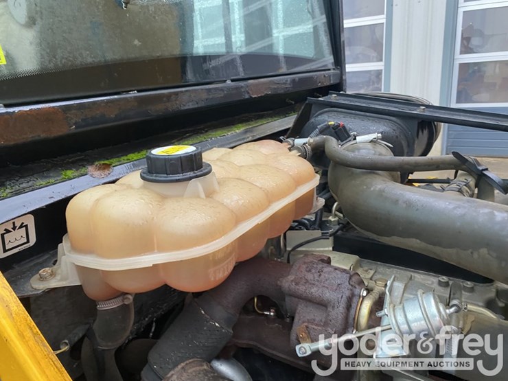 2016-jcb-926-image-26