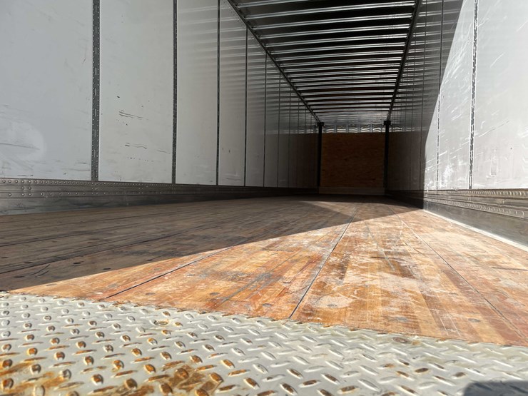 2022-stoughton-trailer-image-33