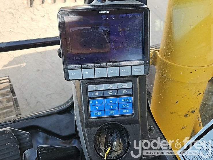 2016-komatsu-pc360-lc-11-image-40