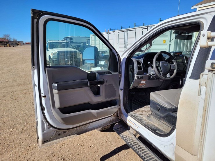 2019-ford-f550-image-17