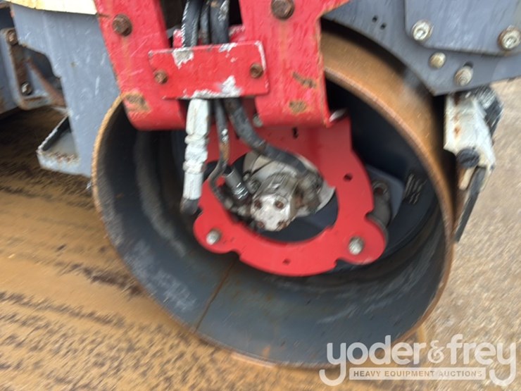 2020-dynapac-cc1000-image-11