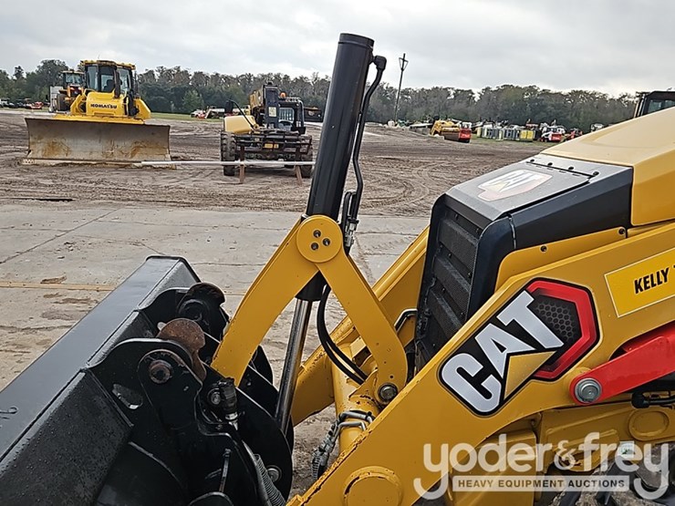 2023-caterpillar-420-xe-image-12