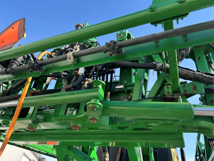 2015-john-deere-r4030-image-21
