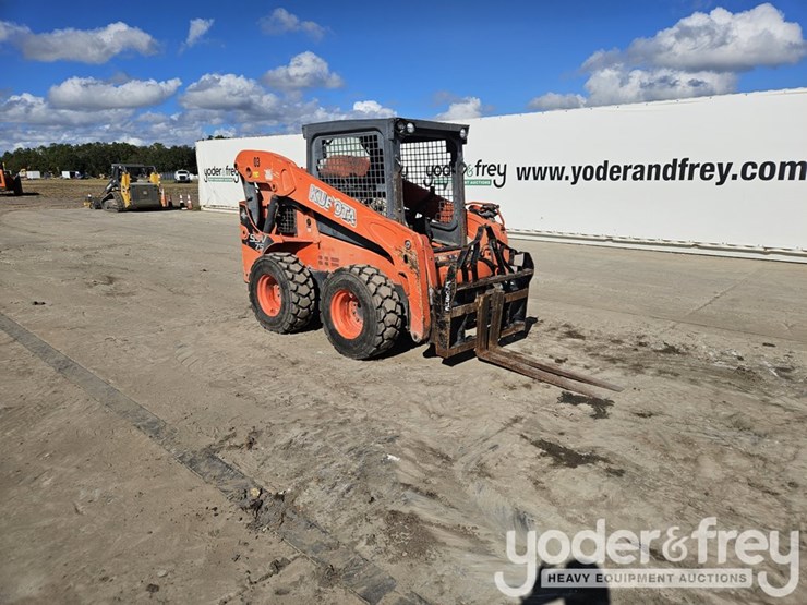 2015-kubota-ssv75-image-7