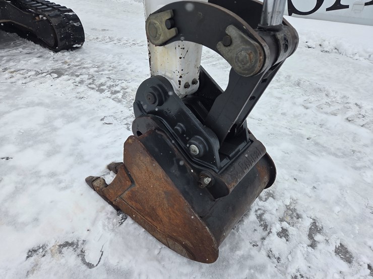 bobcat-e32-image-12