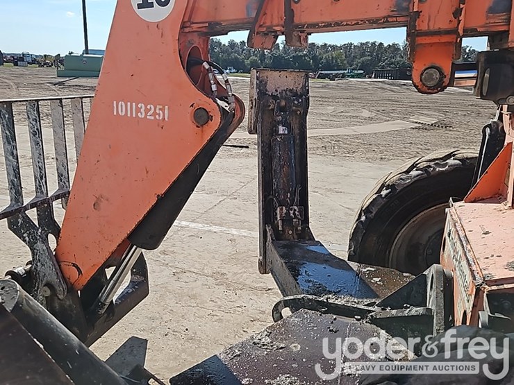 2013-sky-trak-10054-image-14