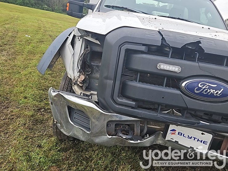 2016-ford-f550-image-12