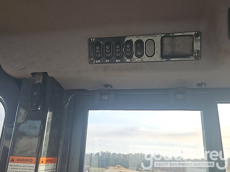 2023-komatsu-d61px-24-image-47