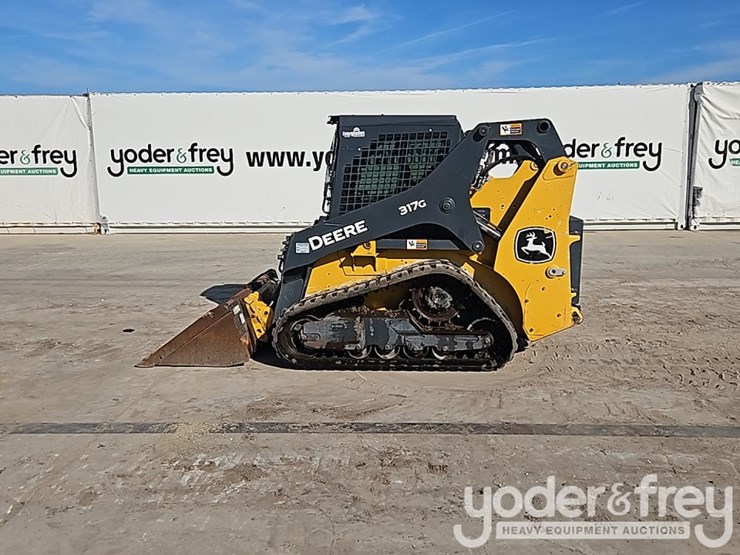 2023-deere-317g-image-3