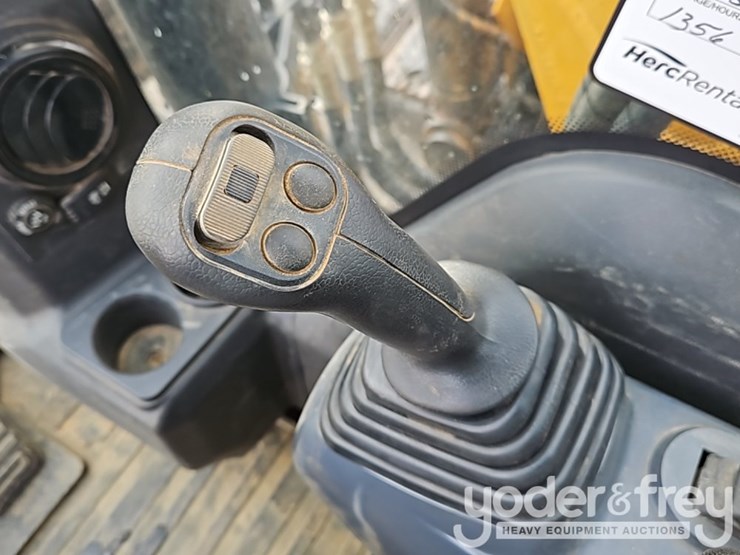 2023-sany-sy135c-image-39