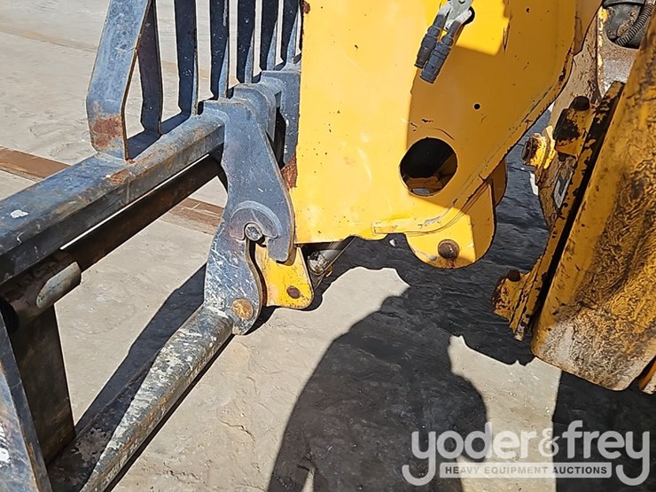 2016-jcb-510-56-image-18