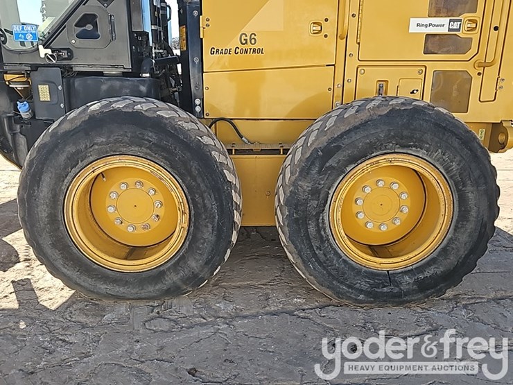 2019-caterpillar-12m3-image-25