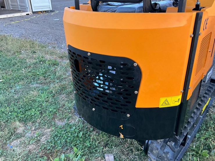 #1209-•-unused-future-ft15-mini-excavator-image-16