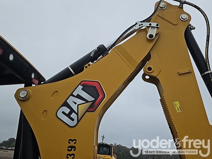 2023-caterpillar-420-xe-image-16