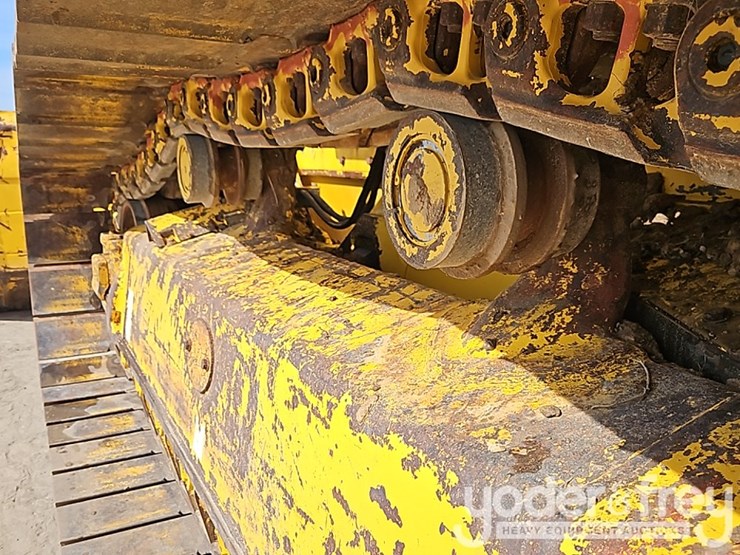 2022-komatsu-d61px-24-image-22