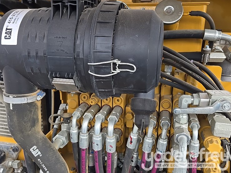 2021-caterpillar-303-image-56