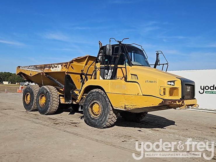 2016-caterpillar-725c2-image-7
