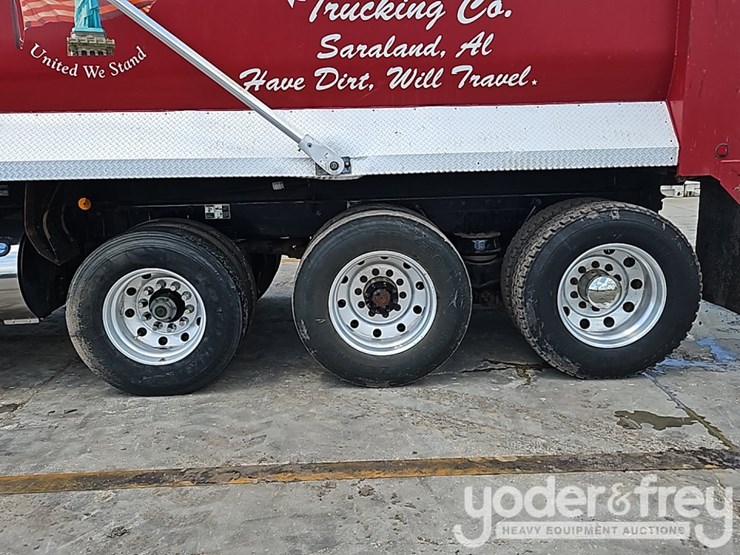 2021-kenworth-t880-image-15