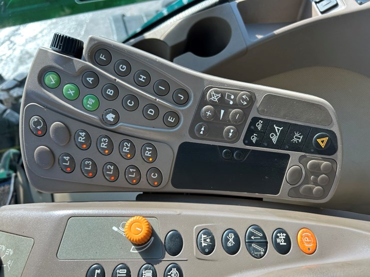 2015-john-deere-r4030-image-53