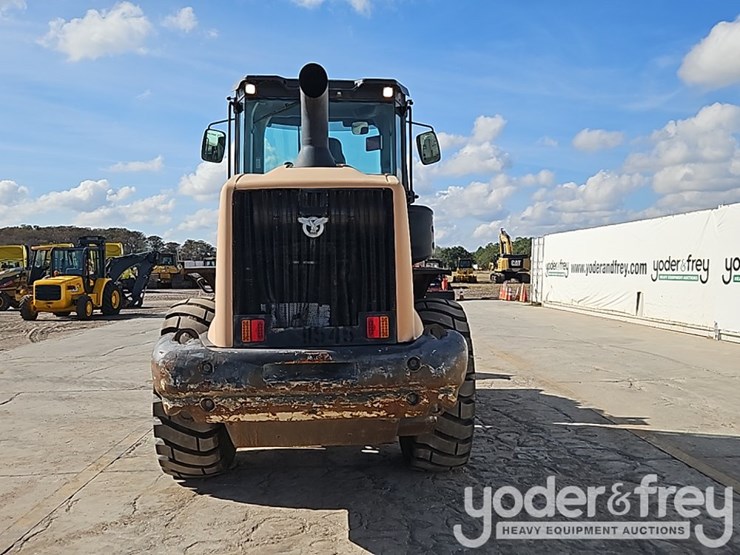 2017-case-621g-image-21