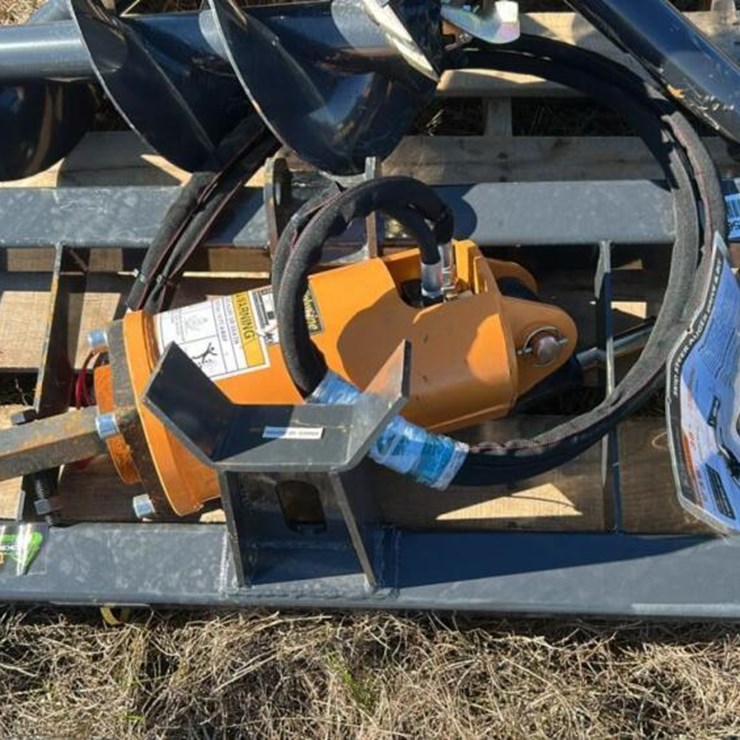 WOLVERING AUGER, S/N ZW-05771 W/ 2 BITS FOR SKID STEER