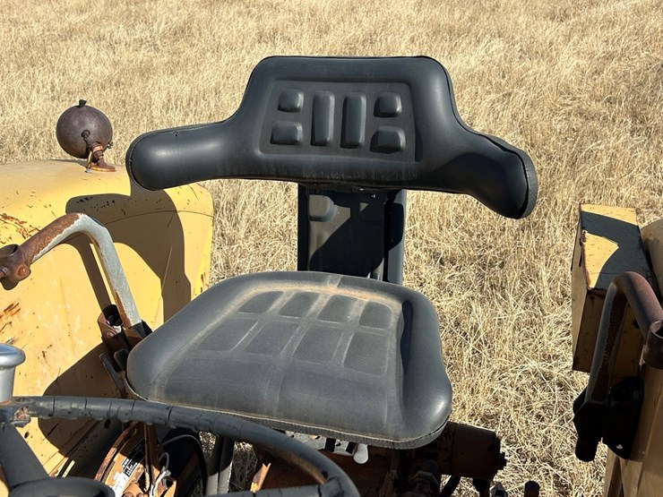 minneapolis-moline-m602-image-22