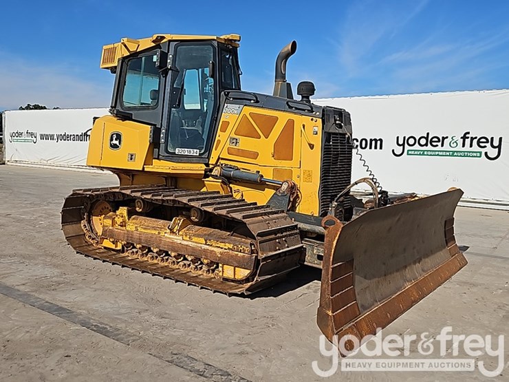 2017-deere-700k-lgp-image-7