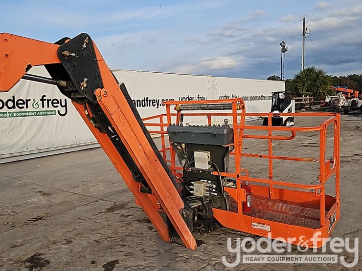 2017-jlg-660sj-image-11