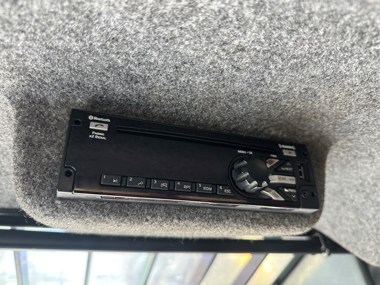 2017-caterpillar-501-hd-image-39