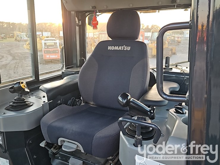 2023-komatsu-d51pxi-24-image-28